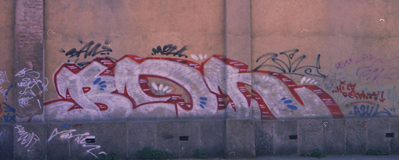 BAN  VIA PIETRASANTA 1998